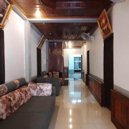 Funny Backpacker Hostel 루앙프라방 외부 사진