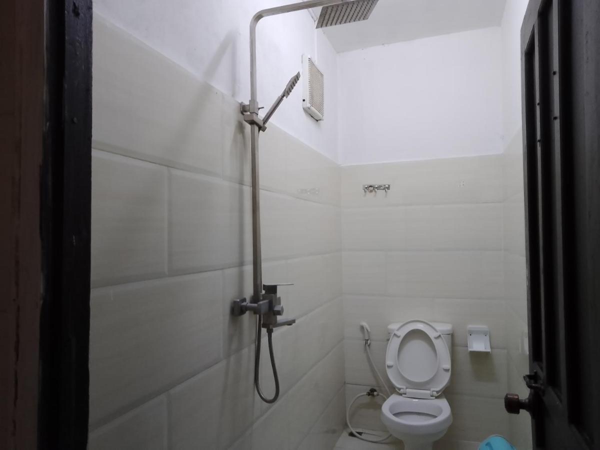 Funny Backpacker Hostel 루앙프라방 외부 사진