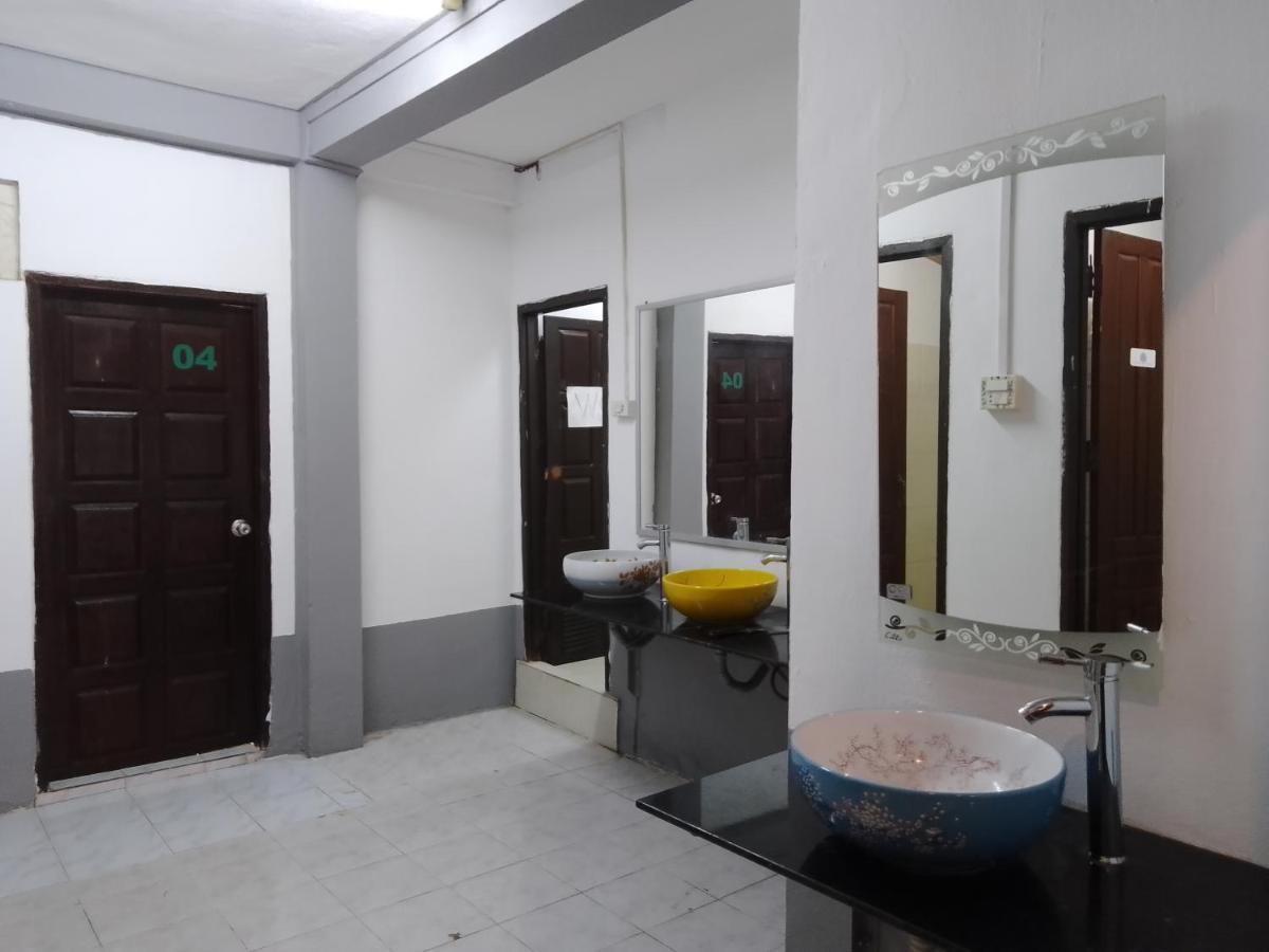 Funny Backpacker Hostel 루앙프라방 외부 사진